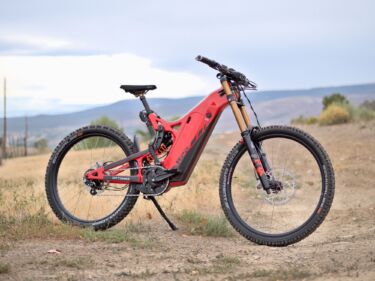 R22 orange outside right