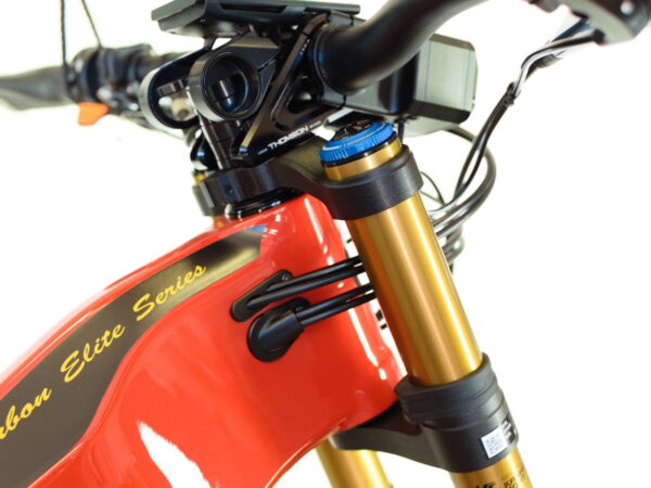 Dual crown front fork for great offroad and downhill handling
