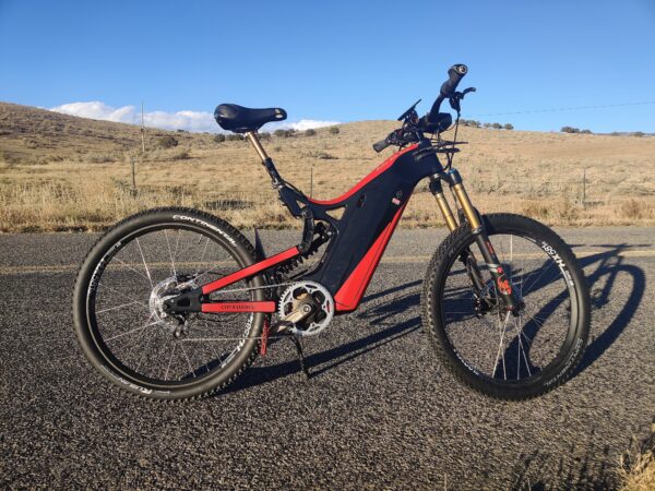 Pre-owned 2020 Gloss Black and Red R15C