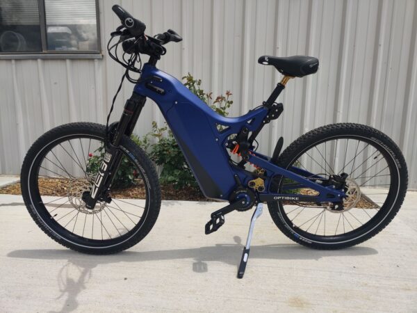 Custom Metallic Blue 2025 R17T