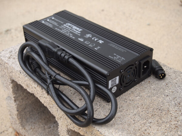 RxC-52V-10A-Charger (4) RxC 52V 10A Charger (4)